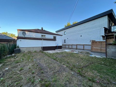 Photo 35 at 177 Magnolia Avenue, Kennedy Park, Toronto