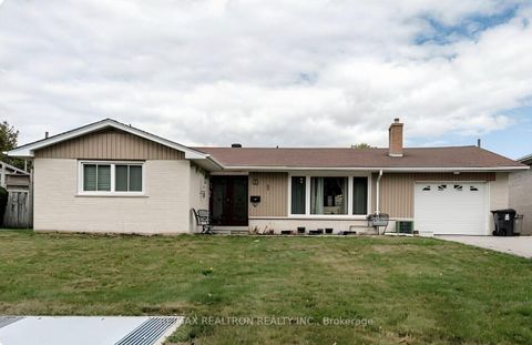 Photo 0 at 40 Toynbee Trail, Guildwood, Toronto