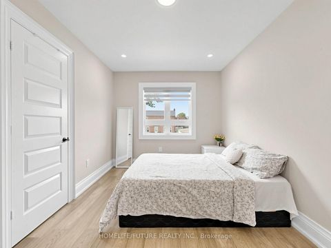 Photo 25 at 478 Aylesworth Avenue E, Cliffside, Toronto