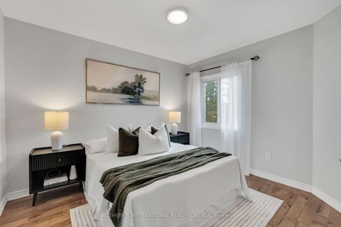 Photo 10 at 406 Pinnacle Trail, Bayview Wellington, Aurora