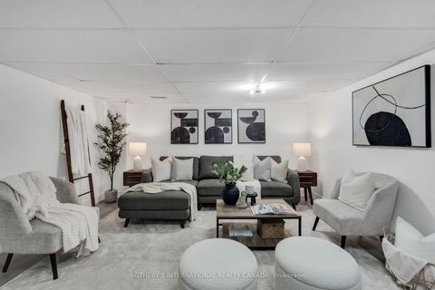 Photo 14 at 406 Pinnacle Trail, Bayview Wellington, Aurora