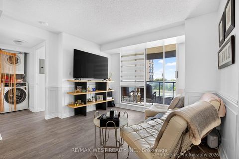 Photo 13 at 706 - 7 Lorraine Drive, Willowdale West, Toronto