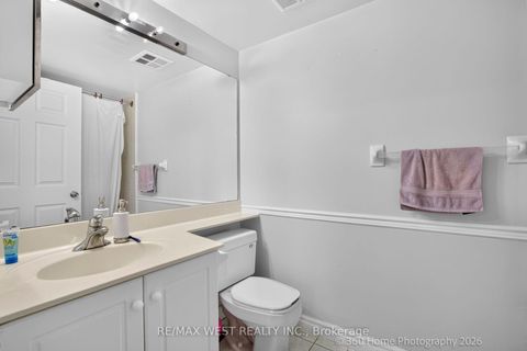 Photo 15 at 706 - 7 Lorraine Drive, Willowdale West, Toronto