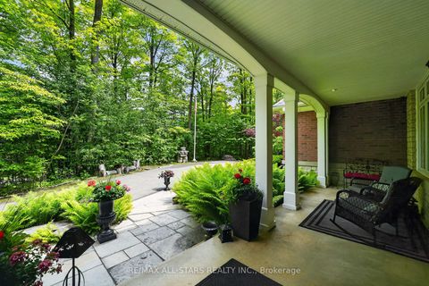 Photo 9 at 3 Bridgewater Drive, Rural Richmond Hill, Richmond Hill