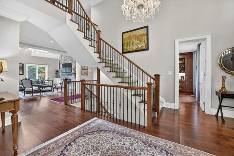 Photo 12 at 3 Bridgewater Drive, Rural Richmond Hill, Richmond Hill