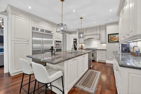 Photo 18 at 3 Bridgewater Drive, Rural Richmond Hill, Richmond Hill