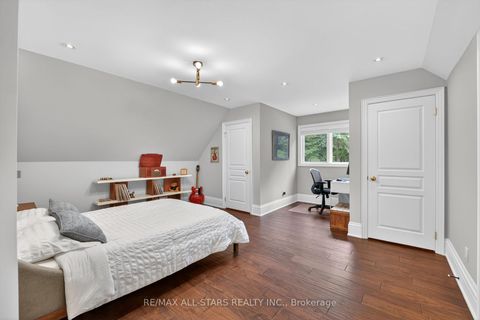 Photo 36 at 3 Bridgewater Drive, Rural Richmond Hill, Richmond Hill
