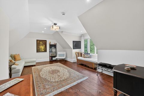 Photo 40 at 3 Bridgewater Drive, Rural Richmond Hill, Richmond Hill