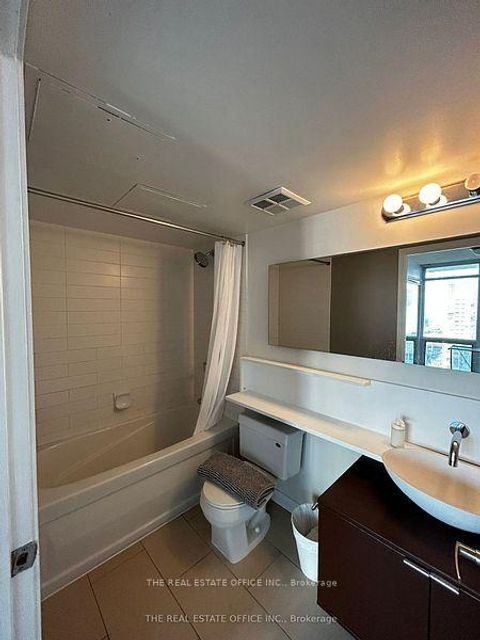 Photo 9 at 2808 - 15 Fort York Boulevard, Waterfront Communities C1, Toronto