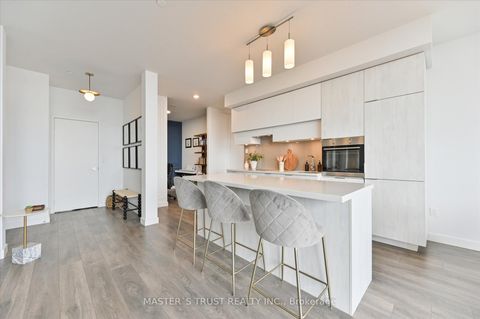 Photo 6 at Ph 5801 - 8 Eglinton Avenue E, Mount Pleasant West, Toronto
