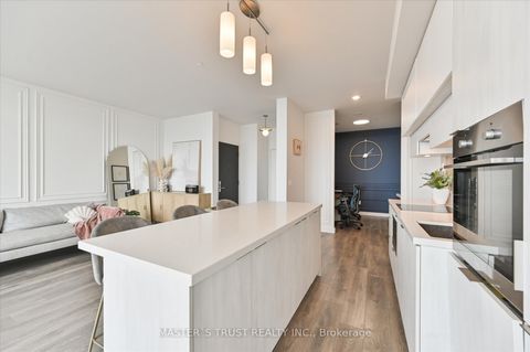 Photo 8 at Ph 5801 - 8 Eglinton Avenue E, Mount Pleasant West, Toronto