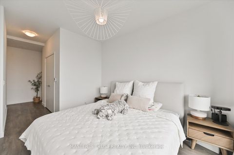 Photo 19 at Ph 5801 - 8 Eglinton Avenue E, Mount Pleasant West, Toronto