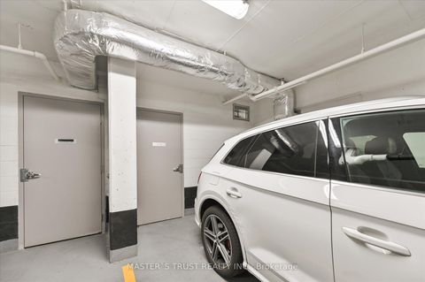 Photo 39 at Ph 5801 - 8 Eglinton Avenue E, Mount Pleasant West, Toronto