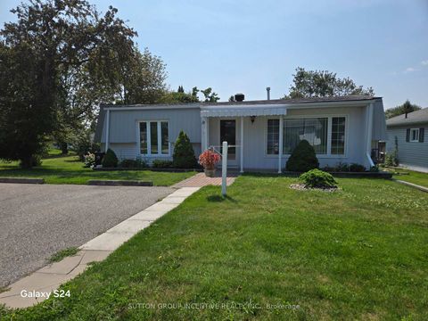 Photo 0 at 36 Weeping Willow Drive, Rural Innisfil, Innisfil
