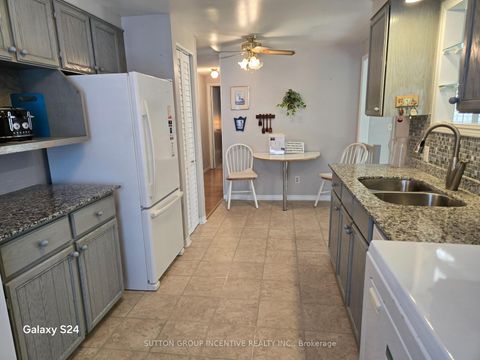 Photo 4 at 36 Weeping Willow Drive, Rural Innisfil, Innisfil