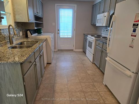 Photo 5 at 36 Weeping Willow Drive, Rural Innisfil, Innisfil
