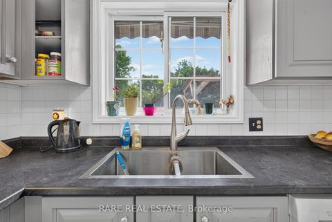 Photo 8 at 25 Edgewood Crescent, New Lowell, Clearview