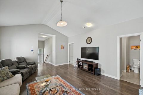 Photo 7 at 214 SPRINGFIELD Crescent, Stayner, Clearview