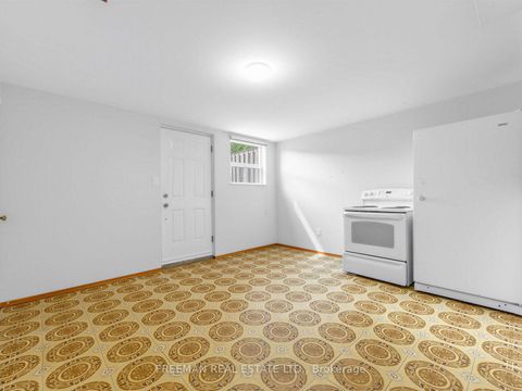 Photo 19 at 380 Glenholme Avenue, Oakwood Village, Toronto