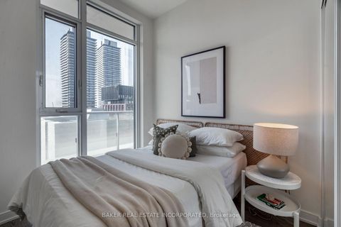 Photo 5 at 911 - 425 Front Street E, Waterfront Communities C8, Toronto