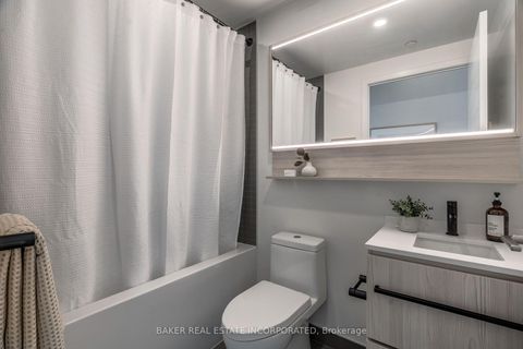 Photo 7 at 911 - 425 Front Street E, Waterfront Communities C8, Toronto