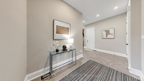 Photo 4 at 14 Dixon Court, Painswick North, Barrie