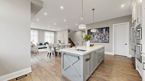 Photo 11 at 14 Dixon Court, Painswick North, Barrie