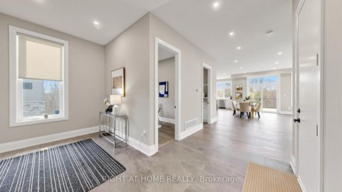 Photo 13 at 14 Dixon Court, Painswick North, Barrie