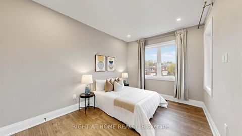 Photo 25 at 14 Dixon Court, Painswick North, Barrie