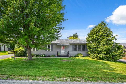 Photo 1 at 17 Kelsey Crescent, Sutton & Jackson's Point, Georgina