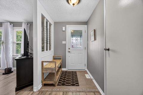 Photo 3 at 17 Kelsey Crescent, Sutton & Jackson's Point, Georgina