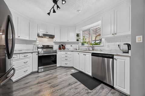 Photo 10 at 17 Kelsey Crescent, Sutton & Jackson's Point, Georgina