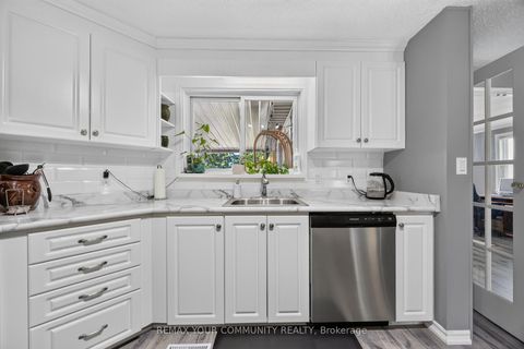 Photo 12 at 17 Kelsey Crescent, Sutton & Jackson's Point, Georgina