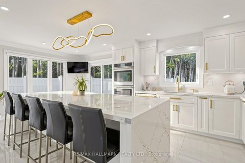 Photo 7 at 8 Beaufort Hills Road, Oak Ridges, Richmond Hill