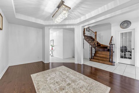 Photo 4 at 44 Headwind Boulevard, Vellore Village, Vaughan