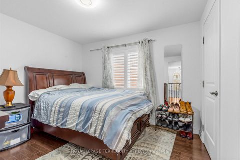 Photo 19 at 44 Headwind Boulevard, Vellore Village, Vaughan