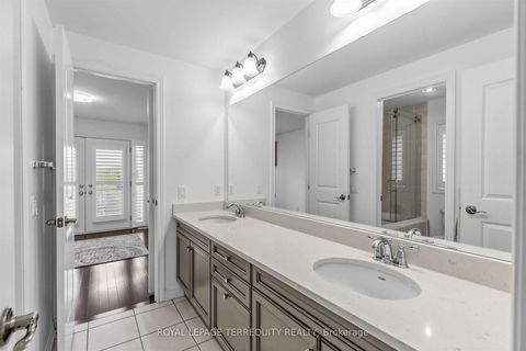 Photo 20 at 44 Headwind Boulevard, Vellore Village, Vaughan