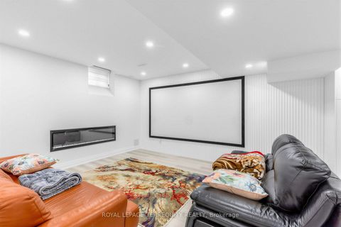 Photo 27 at 44 Headwind Boulevard, Vellore Village, Vaughan