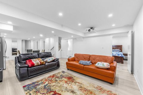 Photo 28 at 44 Headwind Boulevard, Vellore Village, Vaughan