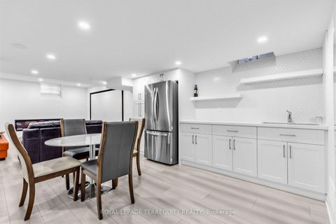 Photo 29 at 44 Headwind Boulevard, Vellore Village, Vaughan