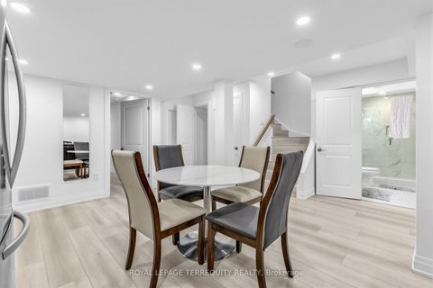 Photo 30 at 44 Headwind Boulevard, Vellore Village, Vaughan