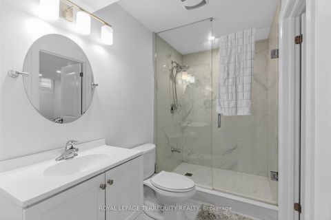 Photo 31 at 44 Headwind Boulevard, Vellore Village, Vaughan