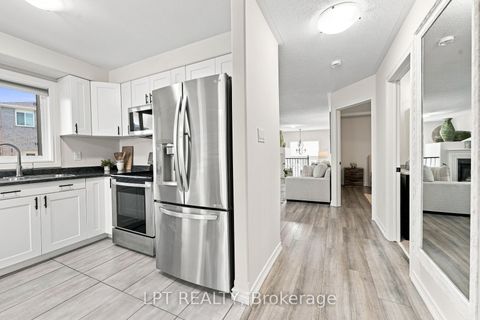 Photo 11 at 4 Lister Drive, Holly, Barrie