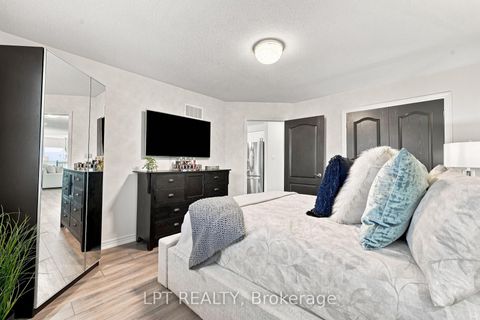 Photo 13 at 4 Lister Drive, Holly, Barrie