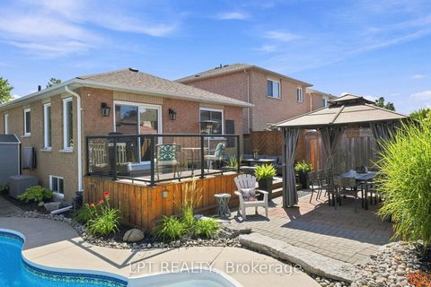 Photo 31 at 4 Lister Drive, Holly, Barrie