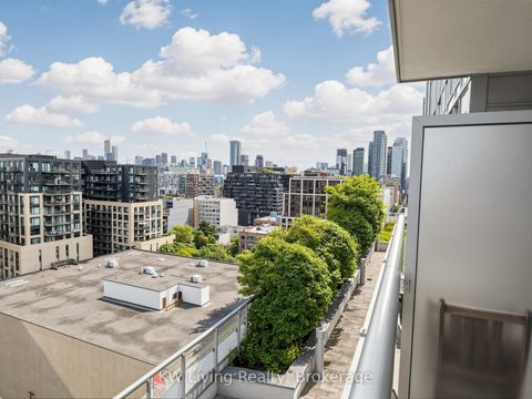 Photo 3 at LPH10 - 525 Adelaide Street W, Waterfront Communities C1, Toronto