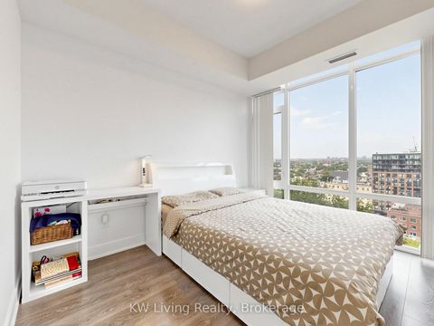 Photo 12 at LPH10 - 525 Adelaide Street W, Waterfront Communities C1, Toronto