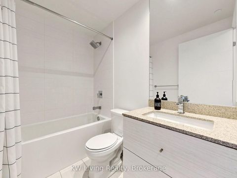 Photo 16 at LPH10 - 525 Adelaide Street W, Waterfront Communities C1, Toronto