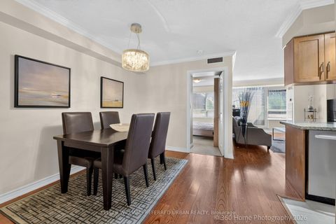 Photo 6 at 339 - 250 Wellington Street W, Waterfront Communities C1, Toronto
