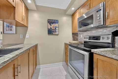 Photo 14 at 339 - 250 Wellington Street W, Waterfront Communities C1, Toronto